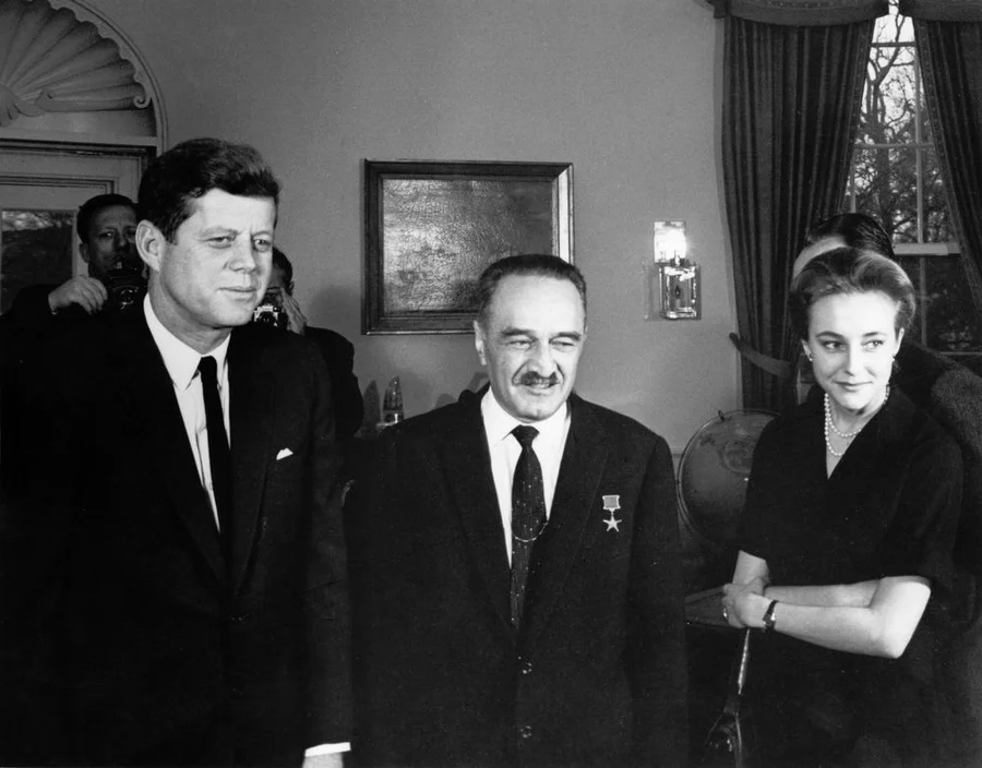 Anastas Mikoyan, centre, with John F. Kennedy and an interpreter in the Oval Office.